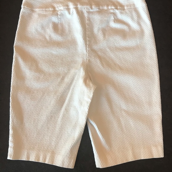 Chico’s White Bermuda Shorts - Picture 2 of 4